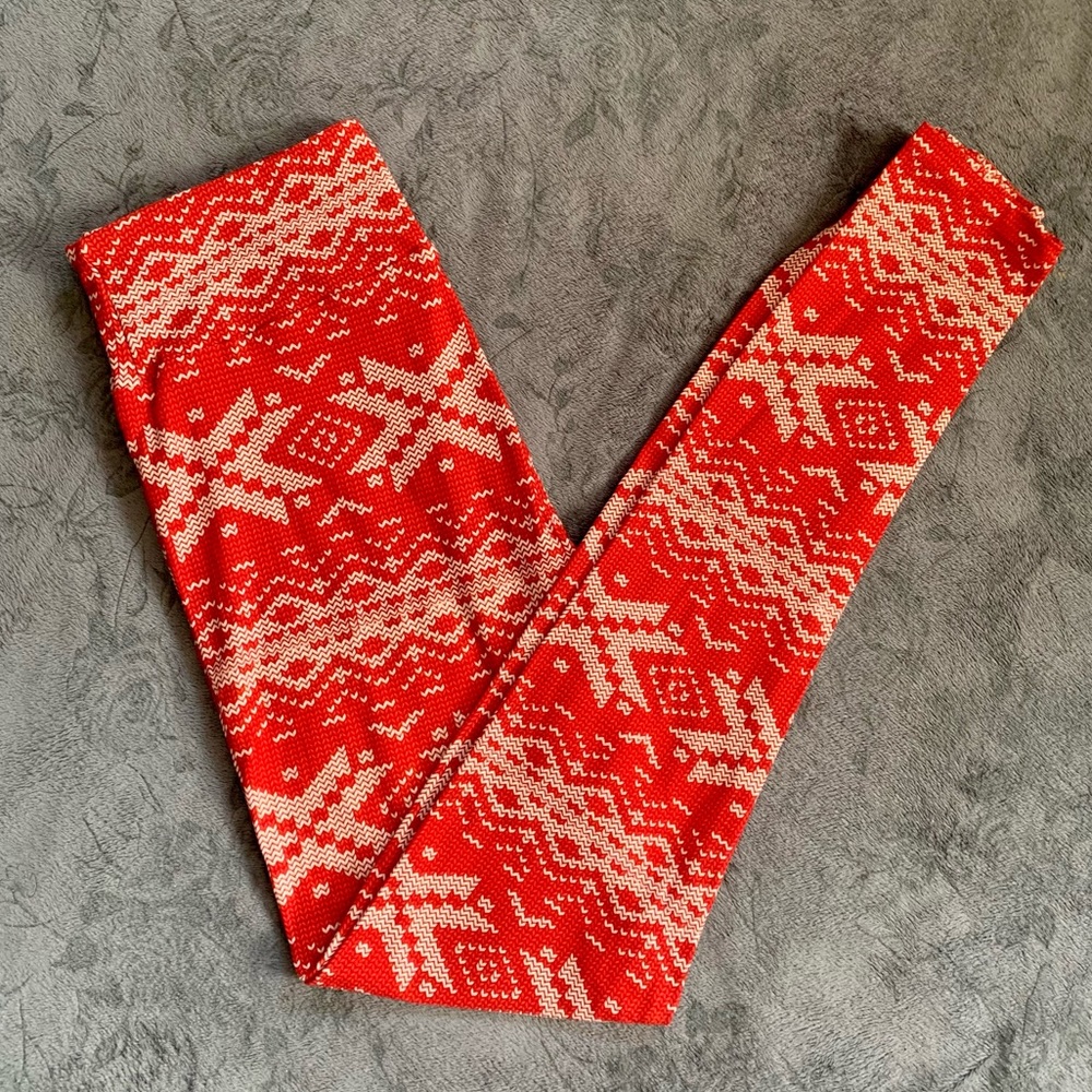 LuLaRoe OS Holiday ‘Knit’ Pattern Leggings